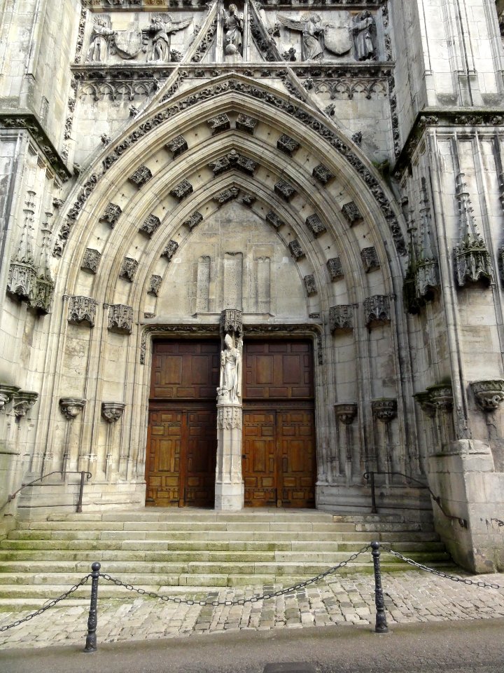 Basilique de Saint-Nicolas-de-Port (M-et-M) portail