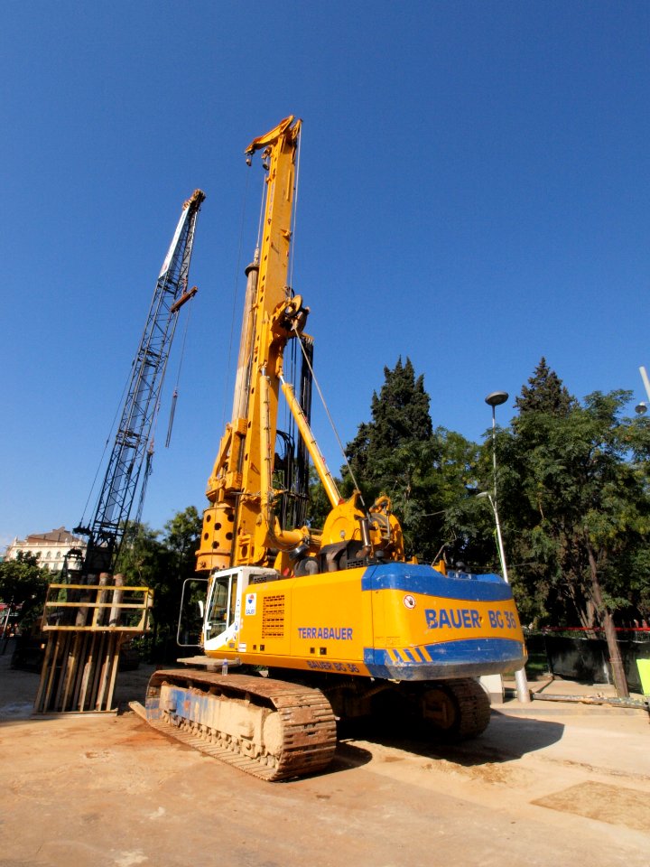 BAUER BG 36 - Drilling Rig new price 2007 995000euros pic3