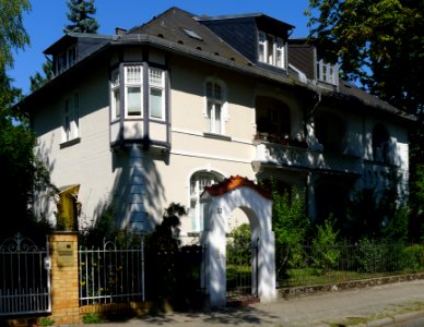 Baseler Straße 30-32 (Berlin-Lichterfelde)