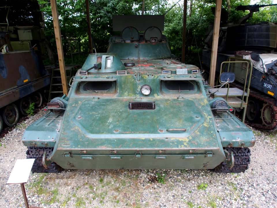 Battlefield Surveillance Radar SNAR 10 on MTLB M 1975 in Aalborg Forsvars- og Garnisonsmuseum, pic1