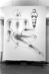 Bauhaus-tentoonstelling in Stedelijk Museum draadfiguur De Mens van Oscar Schl, Bestanddeelnr 921-8890