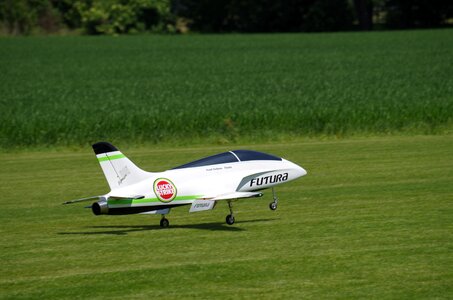 Fly model landing