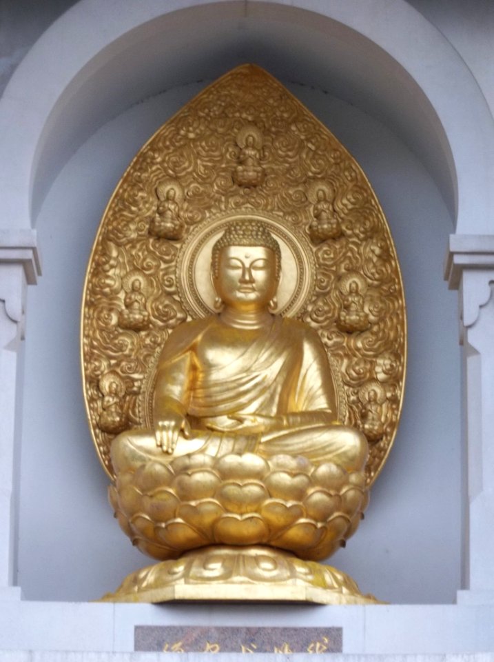 Battersea Park Peace Pagoda 32