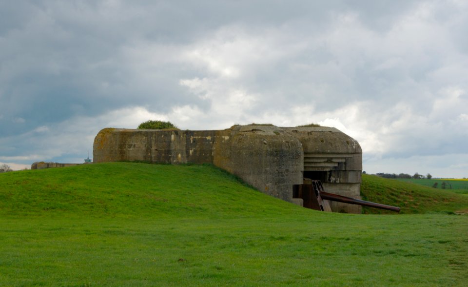 Batterie Longues-sur-Mer bunker gun