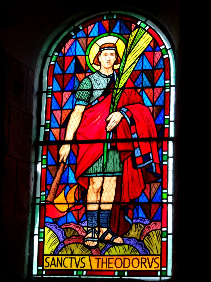 Basilique Saint-Eutrope de Saintes, vitrail 07