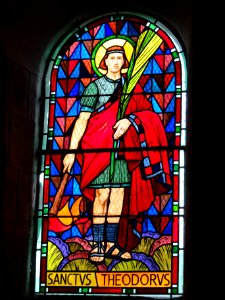 Basilique Saint-Eutrope de Saintes, vitrail 07