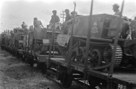 Batoeradja. De trein die de verbinding tussen Batoeradja en Martapoera onderhoud, Bestanddeelnr 429-3-2