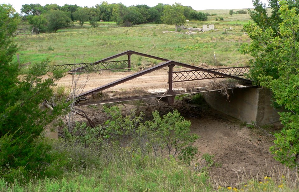 Battle Creek kingpost bridge from SW 2