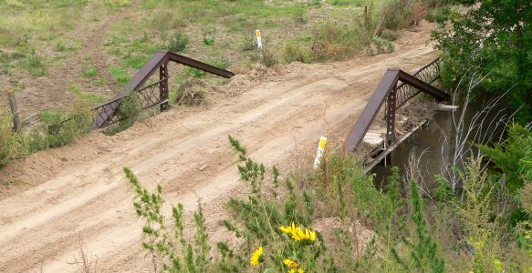 Battle Creek kingpost bridge from SW 1