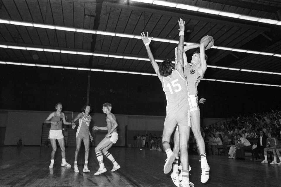 Basketbal Europa Cup , Nederland tegen Israel opdracht NRC, Bestanddeelnr 929-7596