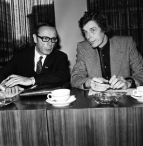 Bartels (voorzitter VNO) en NVV-voorzitter Kok (rechts), Bestanddeelnr 926-8089