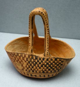 Basket figurine, Attic, Late Geometric period, 750-735 BC, H 5337 - Martin von Wagner Museum - Würzburg, Germany - DSC05660