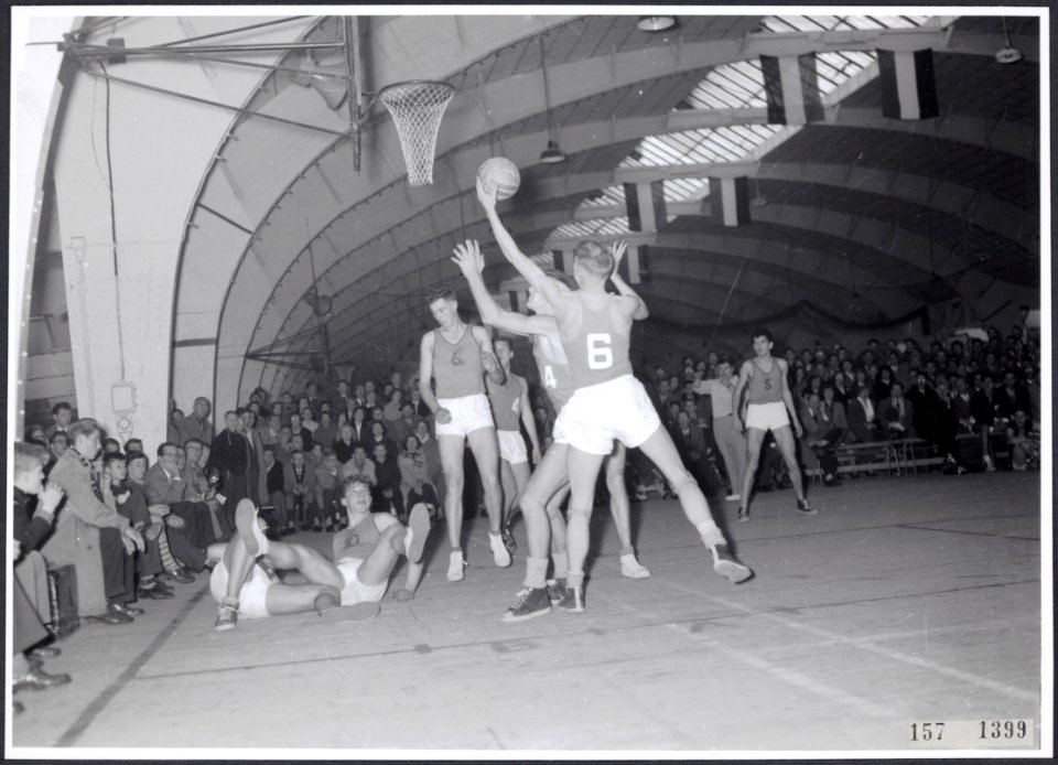 Basketball Nederland tegen Luxemburg 43-58. Spelmoment, Bestanddeelnr 157-1399
