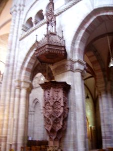 Basel Münster Innen Kanzel