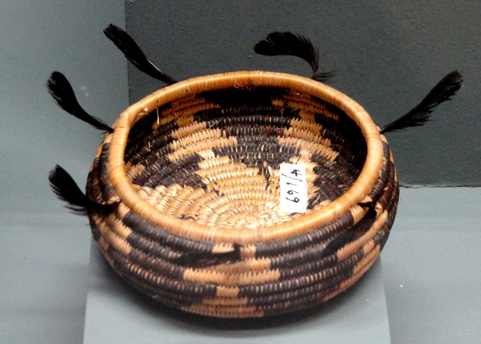 Basket, Pomo - Pacific Grove Museum of Natural History - DSC06601