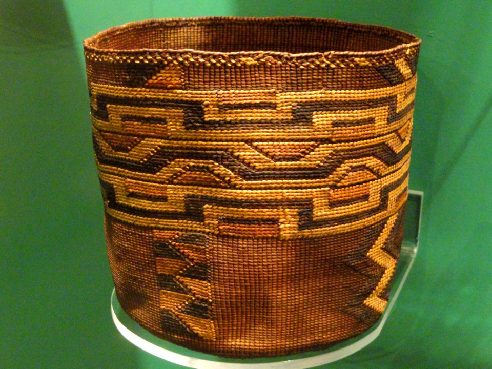 Basket, Tlingit, probably mid 1800s - Native American collection - Peabody Museum, Harvard University - DSC05596