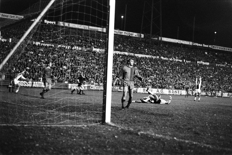 Basel tegen Ajax 1-2 in Europa Cup I, Bestanddeelnr 923-9860