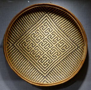 Basket tray with mado fedi (jaguar face) motif, Yekuana, Paragua River, Venezuela, undated - Spurlock Museum, UIUC - DSC05917 photo