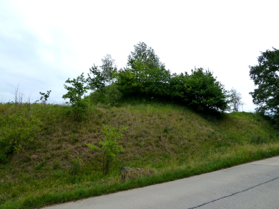 Bassenge-Tumulus van Emael (4)