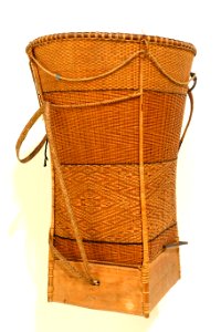 Basket with straps, Ba-na, Kon Tum - Vietnamese Women's Museum - Hanoi, Vietnam - DSC04252