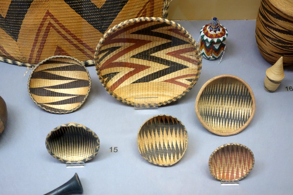 Baskets (inkoko) - Rwanda - Royal Museum for Central Africa - DSC06584