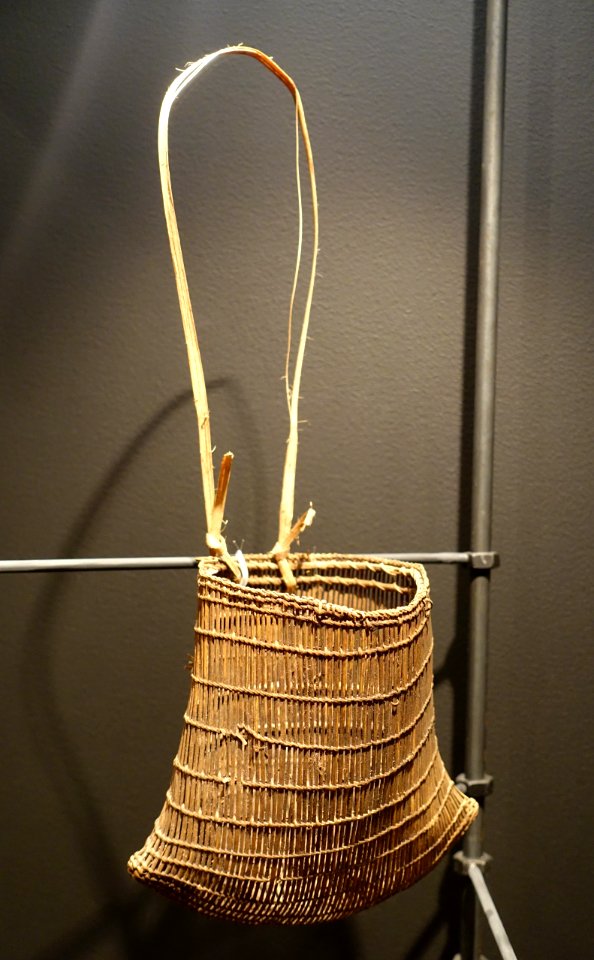 Basket, Queensland, Australia, No. 1920.14.0030 - Etnografiska museet - Stockholm, Sweden - DSC01355
