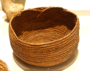 Basket, Egypt, Middle Kingdom, c. 1900 BC - Oriental Institute Museum, University of Chicago - DSC07895