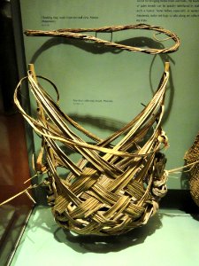 Basket, palm leaf, Huaorani - AMNH - DSC06184 photo