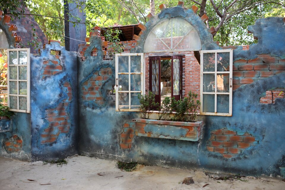 Background stock building