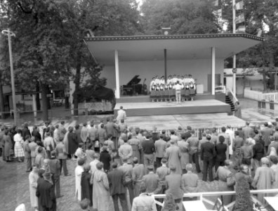 Baskisch Ballet en koor Etorki op Unifesti E'55, Bestanddeelnr 907-2168