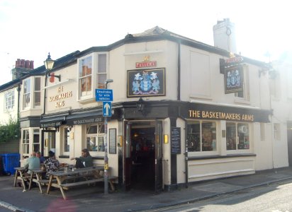 Basketmakers Arms pub, 12 Gloucester Road, North Laine, Brighton (July 2019) (1)