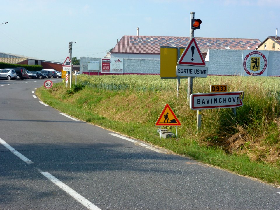 Bavinchove (Nord, Fr) city limit sign