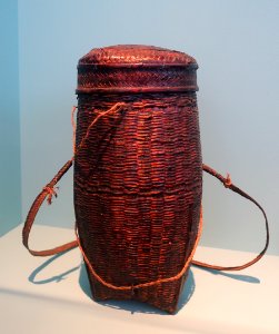 Basket, Karen people, Northern Thailand, collected in 1986 - Ethnological Museum, Berlin - DSC01355