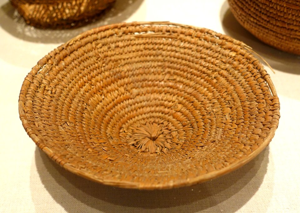 Basket, Egypt, New Kingdom, c. 1570-1070 BC - Oriental Institute Museum, University of Chicago - DSC07891