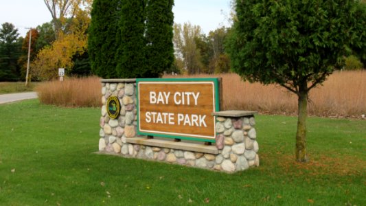 Bay City State Park entrance photo