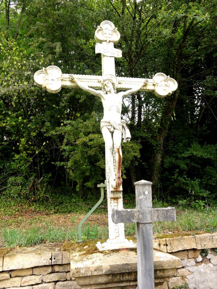 Baslieux (Meurthe-et-M.) croix de cimetière