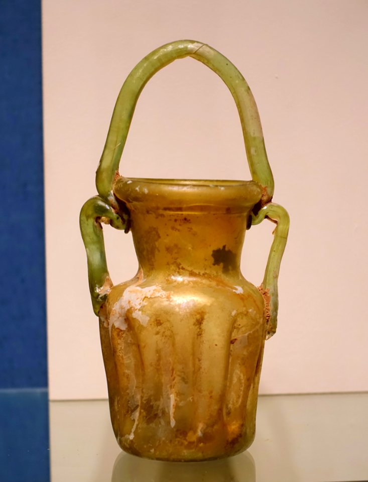 Basket-handled jar, Syro-Palestinian, 200-350 AD, free-blown glass - Portland Art Museum - Portland, Oregon - DSC08982