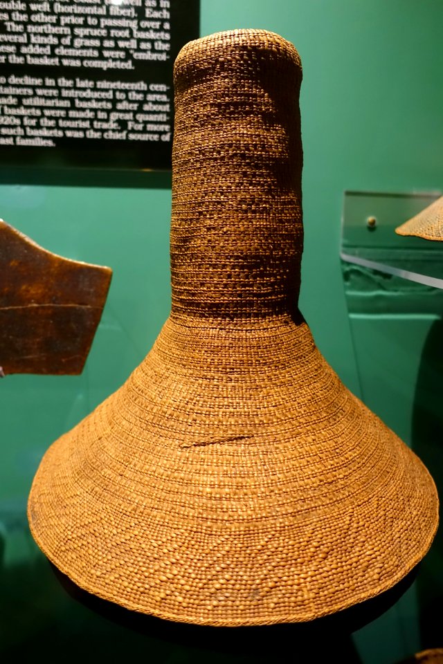 Basketry hat cover, Tlingit, early 1800s - Native American collection - Peabody Museum, Harvard University - DSC05883