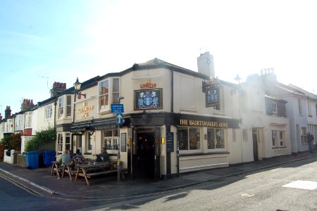 Basketmakers Arms pub, 12 Gloucester Road, North Laine, Brighton (July 2019) (2)