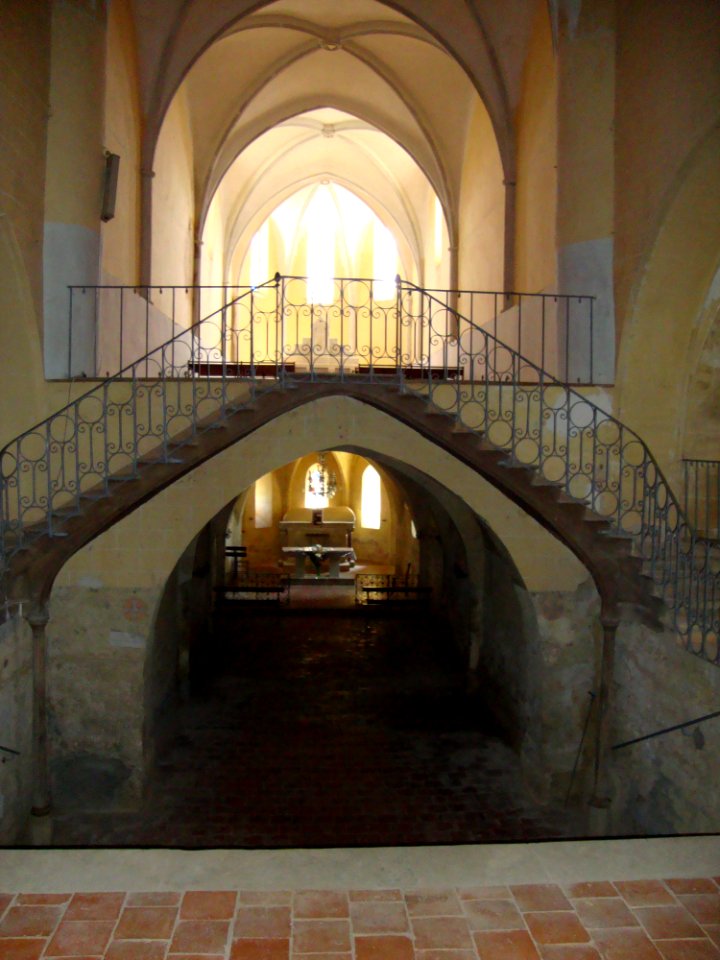 Bassoues (Gers) Basilique St.Fris, crypte
