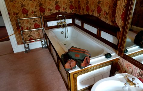 Bath tub - Shugborough Hall - Staffordshire, England - DSC00084