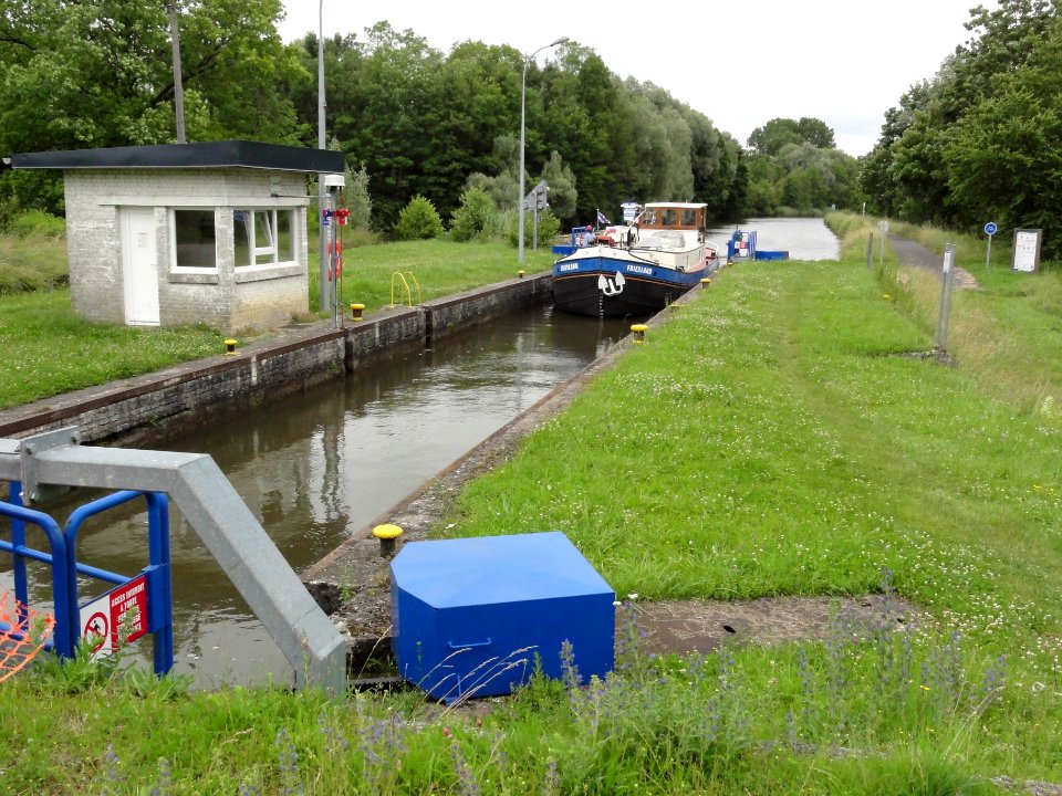 Bataville (Moselle) écluse canal de la Marne au Rhin (02)