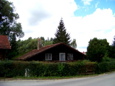 Bayerbach-Feuchten-Armannsberger-Straße-10