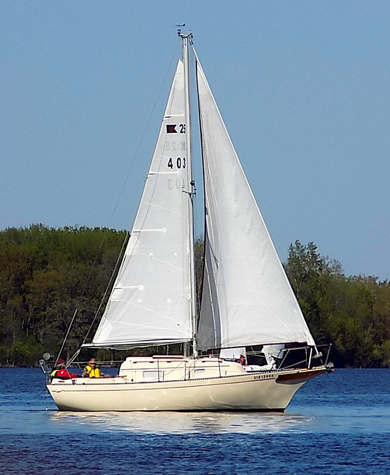 Bayfield 25 sailboat 0480