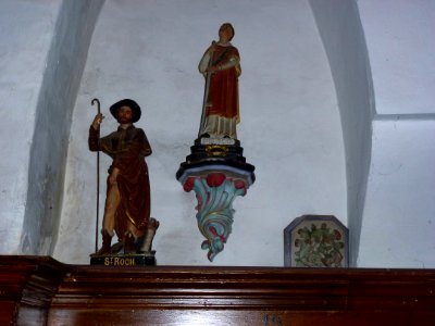 Bayenghem-lès-Éperlecques (Pas-de-Calais) église, statues St.Roch, St. Laurent