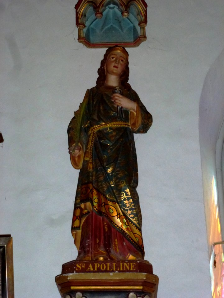 Bayenghem-lès-Éperlecques (Pas-de-Calais) église, statue Ste Apolline