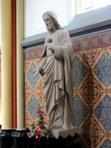 Batenburg (Wijchen) H.Hart beeld in kerk