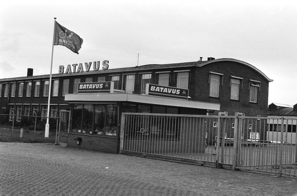 Batavus-werknemers bijeen om te vernemen hoe de toekomst hun bedrijf eruit zal g, Bestanddeelnr 933-7941