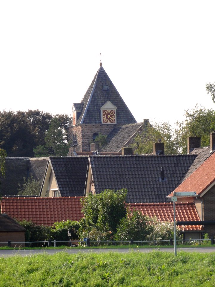 Batenburg Rijksmonument 8714 toren kerkje Kruisstraat 7