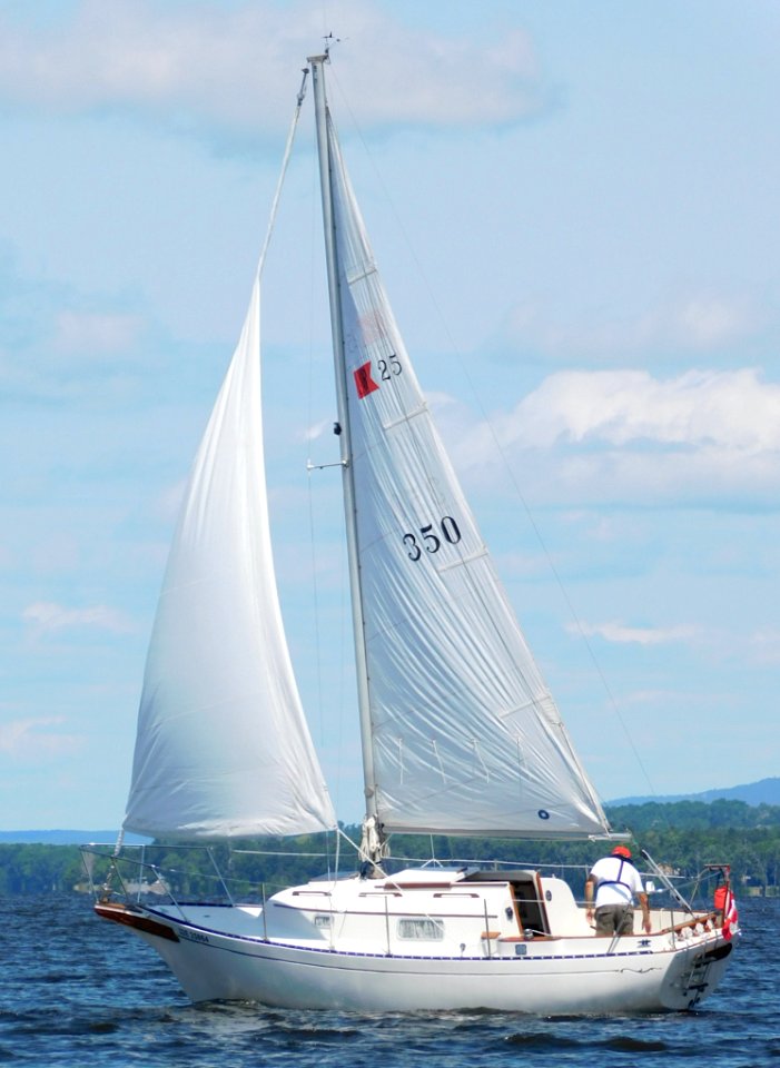 Bayfield 25 sailboat 1917